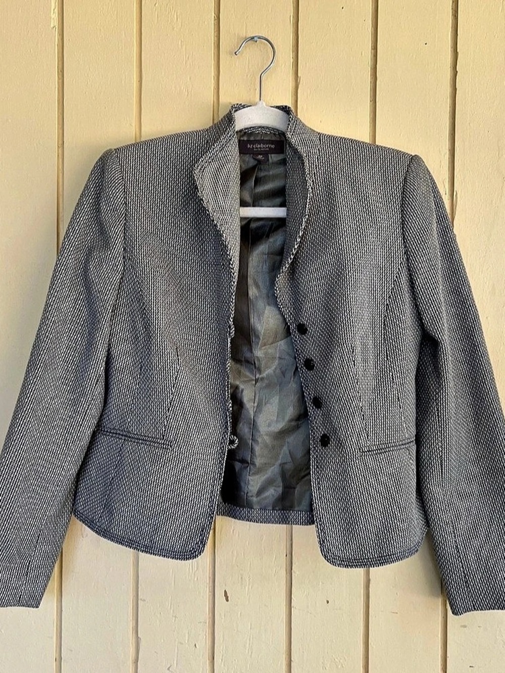 (8) Liz Claiborne Textured Blazer in Gray & Blue Size 2P
